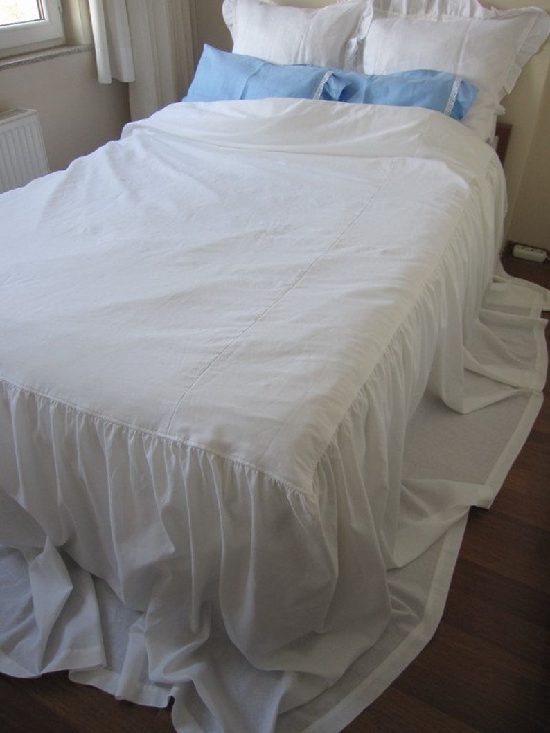 Three Sided Skirted Coverlet 30 35 Inch Drop Ruffle Bedspread Image 0 1