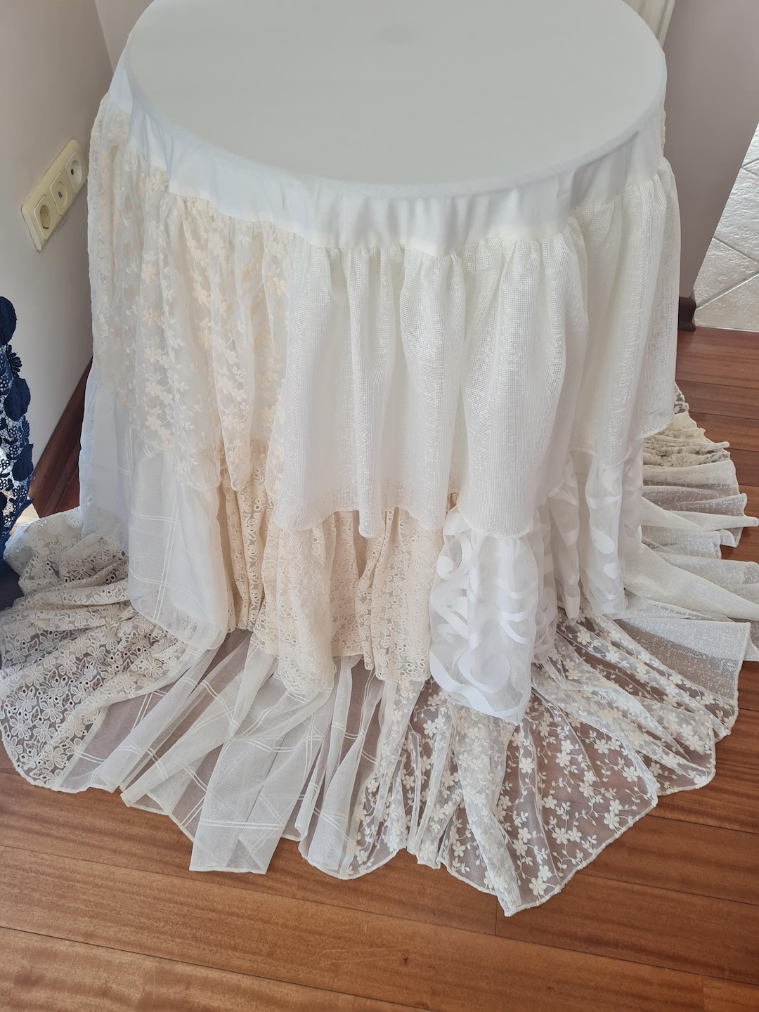 103" Round Ruffle IVORY Patchwork Lace Tulle Boho Event Tablecloth ...