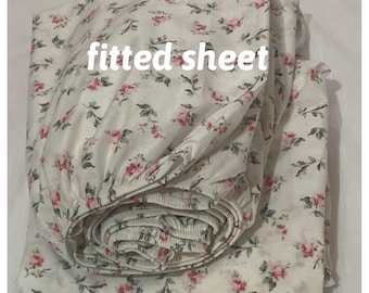 Twin XL fitted sheet for girls dorm  w39 x L80 x drop 10 / pillowcase Shabby chic bedding.small Floral pastel pink roses Nurdanceyiz