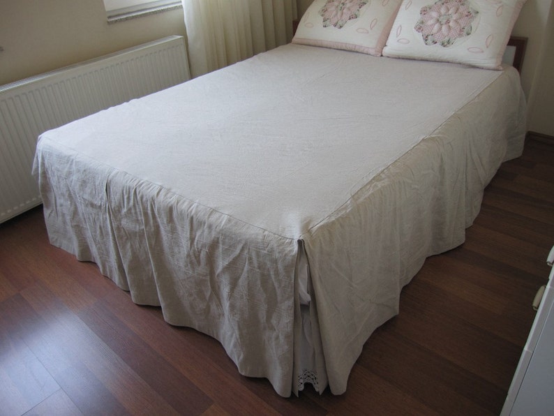 Split Corner Linen Bedspread Box Pleated Skirted Coverlet 22 Image 0
