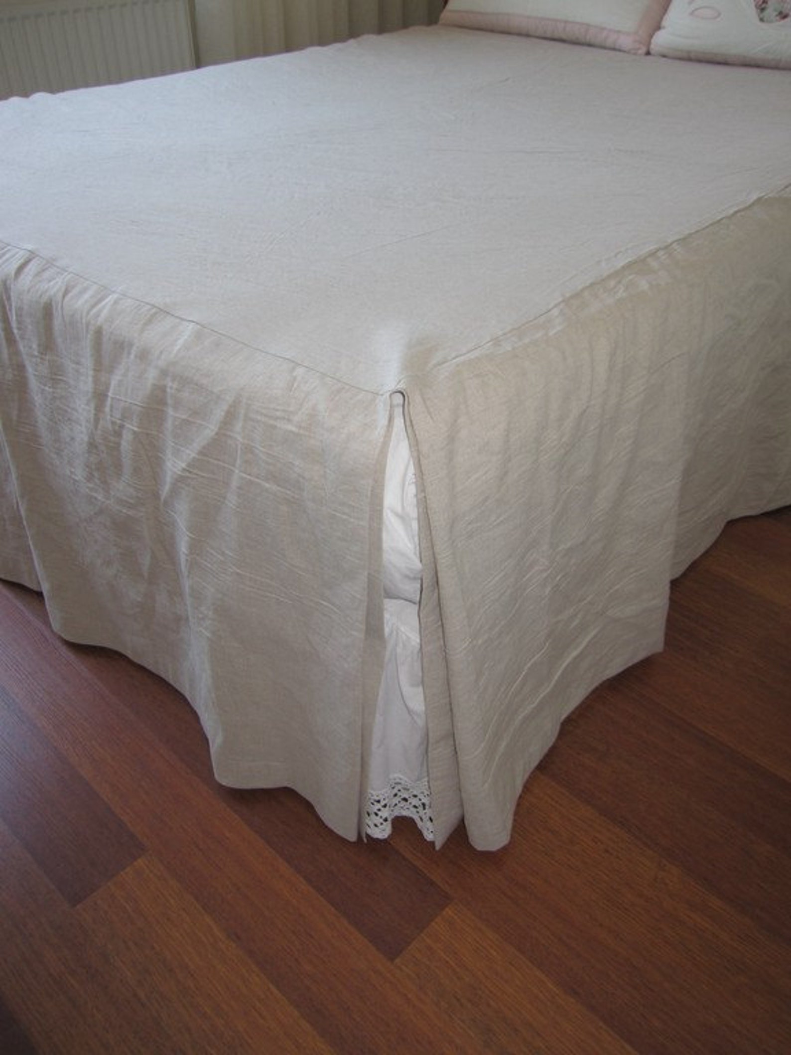Split Corner Linen Bedspread, Box Pleated Skirted Coverlet 22 32 Drop