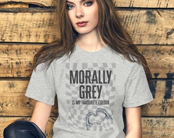 道徳的にグレーなのは私の好きな色Tシャツ | ゴシックダークロマンスTシャツ | 読書好きスマットリーダーシャツ