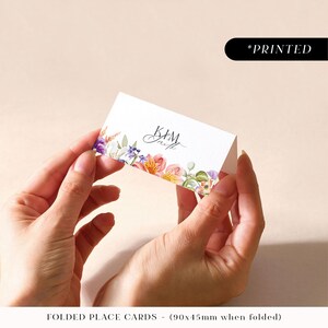 Tarjetas de lugar para bodas en tonos morados y melocotón, tarjetas románticas con nombres de invitados para la primavera, tarjetas de lugar para jardín floral en tonos lila y coral, planas o dobladas.