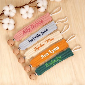 Personalisierte Schnullerclip, Schnalle mit Namen Stickerei, Stoff Schnullerclip, Handgestickter Name, benutzerdefinierte Schnullerclip, Babypartygeschenk
