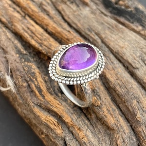 Beautiful Amethyst Ring • Amethyst Set in 925 Sterling Silver • Handmade 925 Sterling Silver ring • Silver Ring • Jewelry Gift