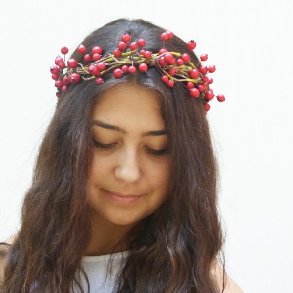 Red Berry Crown - Winter Wedding, Berry Crown, Flower Girl, Headpiece, Winter Wedding, Bridal Headband, Woodland Wedding, Holly Berry