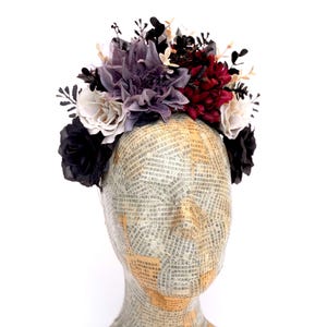 Diadema floral del Día de los Muertos, negra, roja oscura, corona de flores, Día de los Muertos, disfraz de La Catrina, Frida Kahlo, tocado mexicano, gótica