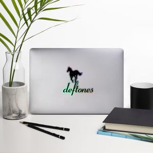 Deftones White Pony Sticker: Holo-Vinyl-Sticker für Laptops