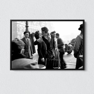 Le Baiser De L Hotel De Ville Paris Poster, The Kiss by the Hotel de ville Poster, Canvas Poster, Wall Art, Home Decor, Framed Canvas