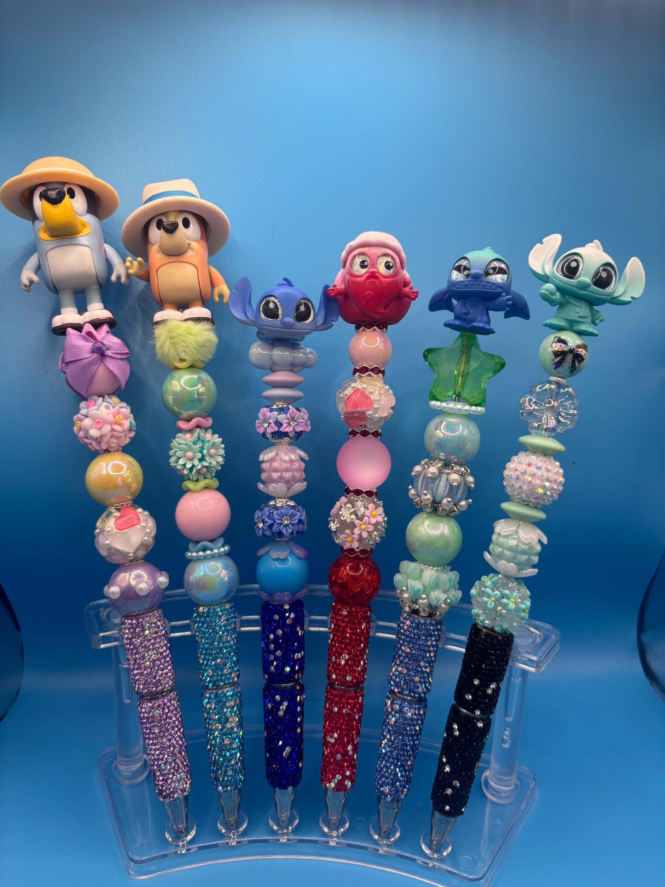Stylos Bluey, Bingo, Stitch1, Père Noël, Blue Stitch2 et Stitch3