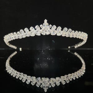 Crystal Bridal Tiara – Elegant Wedding Crown Headpiece for Brides, Prom & Special Occasions – Handmade Sparkling Rhinestone Diadem