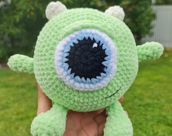Crochet Mike Wazowski Plushie: Chenille Yarn Amigurumi