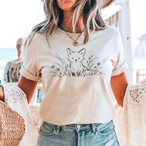 Minimalist Fox T-Shirt Minimal Line Drawing Cow Tee Cute Forest Animal Shirt Gift for Fox Lovers Wildlife Tee for Minimalist Style Fox Shirt