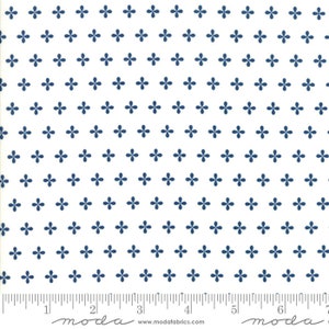 1 Fat Quarter 18”x20/22” of Orchard Apple Seed White 24077 14  by April Rosenthal for Moda