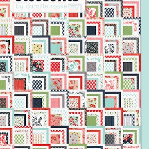 Peut inclure: Une courtepointe colorée avec un motif de patchwork composé de carrés dans des carrés. La courtepointe comprend divers motifs floraux et géométriques en rouge, vert, bleu et noir sur fond blanc. Le texte "thimble blossoms" et "Sunnyside" est visible.