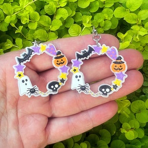 Halloween Things Bats Ghosts Pumpkins Spiders Round Acrylic Earrings