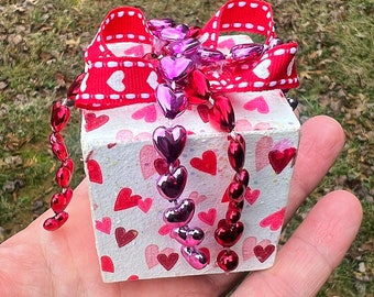 Valentine’s Day Hearts Mini Present for Tier Tray