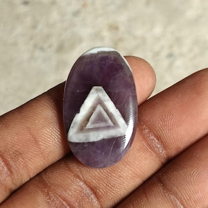 26 Cts. Obelisk Amethyst Triangle Quartz Wand Mineral Specimen Amethyst. Cevron Amethyst gemstone. Purpal high Quality Natural Crystal gift.