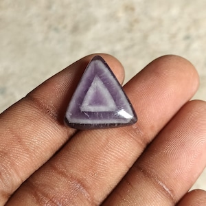 19 Cts. Obelisk Amethyst Triangle Quartz Wand Mineral Specimen Amethyst. Cevron Amethyst gemstone. Purpal high Quality Natural Crystal gift.
