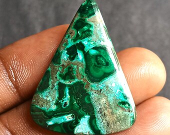 41 quilates. Piezas únicas. Cabujón de crisocola y malaquita A1. Piedra preciosa natural pulida. Cabujón de diseño para la fabricación de colgantes y anillos de alta joyería.