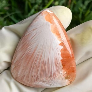 60 Cts. Pink Scolecite Worry Stones, Cleanse + Purify, Pink Scolecite Thumb Stone, Pink Scolecite, Scolecite Worry Stones, Crystal for Sleep