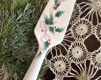 Cuchillo para servir Mikasa — Patrón de acebo de cinta
