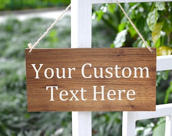 Personalisiertes Schild aus Holz, Geschenk zum Aufhängen, Geschenk für Sie, Gartenschild, Bauernhausschild, Spruchschild, Namensschild