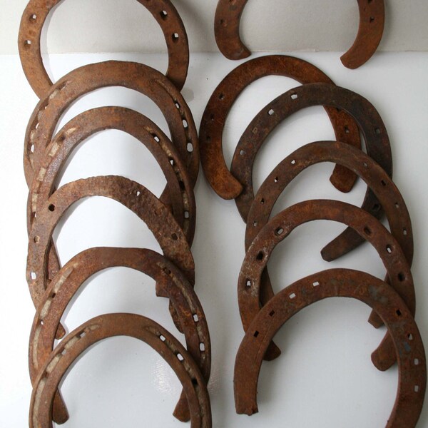 Set of 12 - Fantastic Vintage Country Rusty Horseshoes