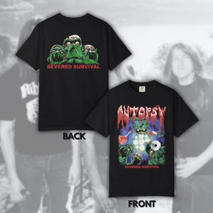 Könnte beinhalten: Schwarze T-Shirts mit grafischen Designs. Ein Shirt zeigt ein grünes Monster-Design mit dem Text "SEVERED SURVIVAL". Das andere Shirt zeigt ein Monster mit dem Text "AUTOSPY" und "SEVERED SURVIVAL".