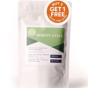 Könnte beinhalten: Ein weißer Beutel mit "Horny Goat" Kapseln, einem grünen Etikett und einem orangefarbenen "Kaufe 2, erhalte 1 gratis" Aufkleber. Das Etikett enthält Text über die Inhaltsstoffe und die empfohlene Anwendung. Nahrungsergänzungsmittel.