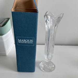 Vaso Waterford Crystal Marquis Greenbriar da 10&quot; con stelo alto e fiori con scatola