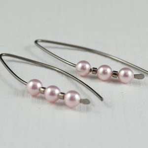 Niobium earrings - Rosaline Pink Swarovski pearls - hypoallergenic earrings - Sensitive ears - Niobium threader - Nickel free earrings