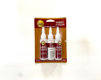 Aleene's Fabric Fusion Adhésif permanent pour tissu, sans colle pour tissu à coudre, fournitures de courtepointe et de couture Destash, adhésif liquide pour couture, lot de 3