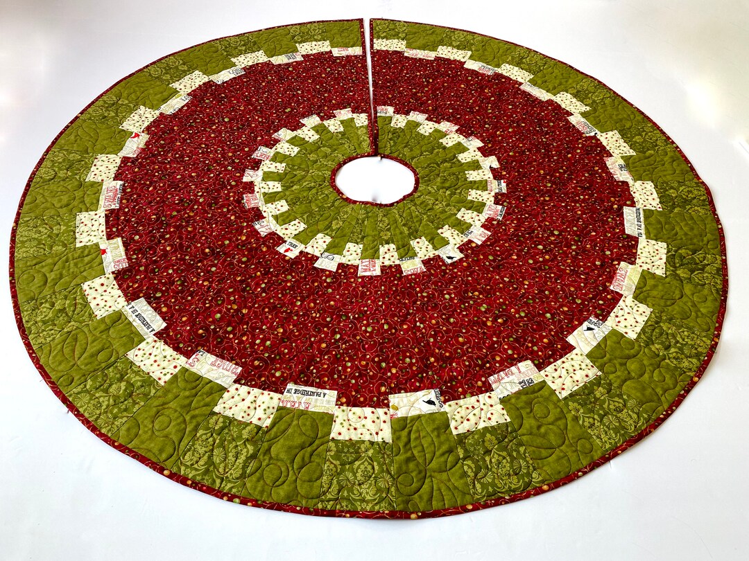Rocky Train Quilted Tree Skirt GFTOQM570
