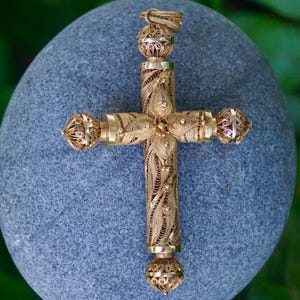 Gold Filigree Cross Pendant – Ornate 2.8” Vintage Religious Gold Jewelry – Large Handmade Scroll Cross – Mid-Century Catholic Collectible