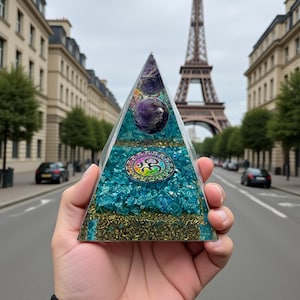 Aquamarine Crystal Pyramid for Meditation