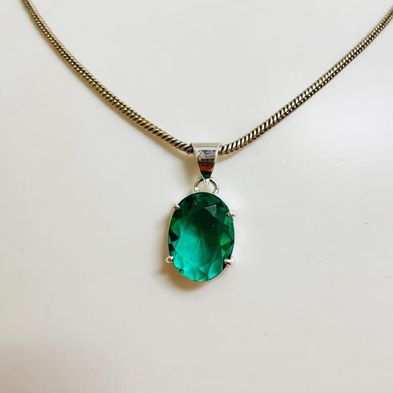Healing Green Emerald Oval Stone Jewelry