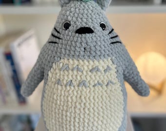 Min granne Totoro plysch | Handgjord Studio Ghibli-inspirerad virkad amigurumi