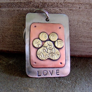 LOVE my pets key chain- fancy paw print