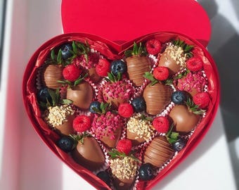 Strawberries in Chocolate Bouquet | Fresh Fruit Gift Box (Dallas Only)