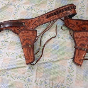 New Western .22 Cal Cowboy Right hand Holster and Cartridge belt for single action revolver Gift For Her