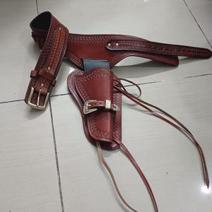 new Western .22 Cal Cowboy Right hand Holster and Cartridge belt for single action revolver Gift