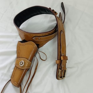 HidesGroup Revolver holster Belt Western Cowboy Leather Handmade  .22 .35/357 .44/45 Cal Eagle Design Pride for America