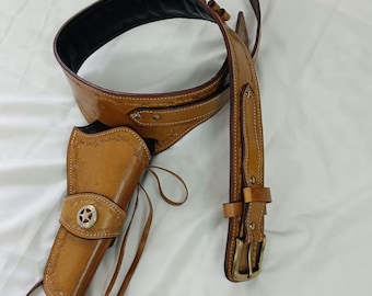 ハンドメイドレザーカウボーイホルスター：右利き用、.22-.45口径