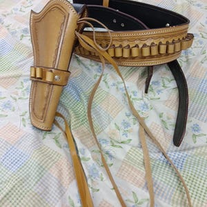 New Western Cowboy Plain Black Belt Ammo Loops Leather Holster .22 .357 .38 .44 .45 Gift For Her Dad