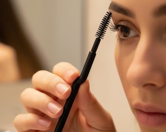 Smart Eyelash / Eyebrow Brush
