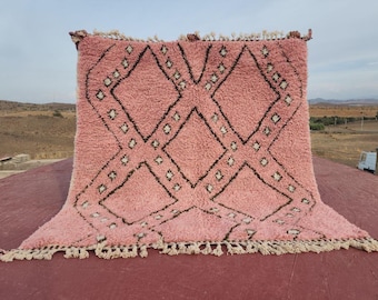 Alfombra bereber marroquí rosa – Decoración bohemia hecha a mano para el hogar