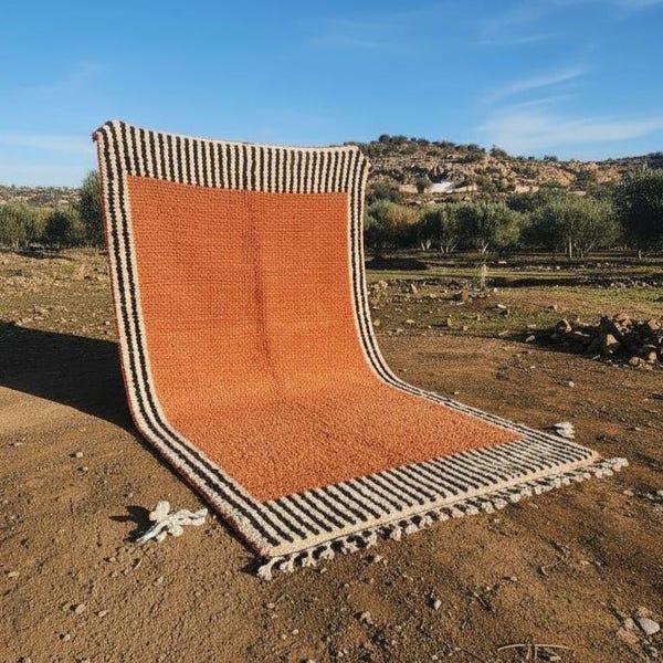 Alfombra marroquí naranja hecha a mano: lana bereber de terracota, decoración bohemia.
