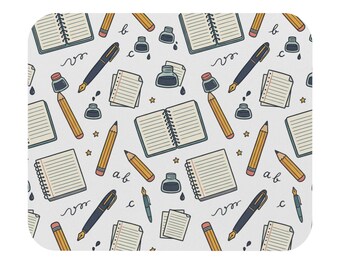 Writers Pattern Mauspad |  Notizbuch, Bleistift, Tintenfass Design | Schreibtischzubehör, Geschenk für Lehrer