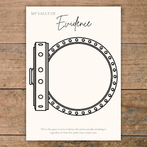 Puede incluir: Una impresión color crema con una ilustración negra de una puerta de bóveda y el texto "MY VAULT OF Evidence". El texto en la parte inferior dice: "Este es el espacio para escribir la evidencia de que realmente lo estás destrozando, sin importar lo que diga ese molesto tostador interno."
